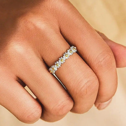 Flora™ | Adjustable Silver Enamel Daisy Ring