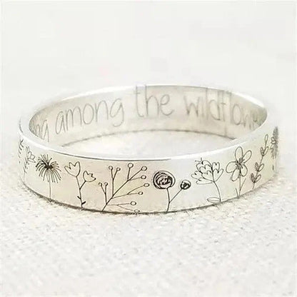 Vera™ | Dandelion Ring